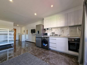 Stunning Apartment Near Clubs